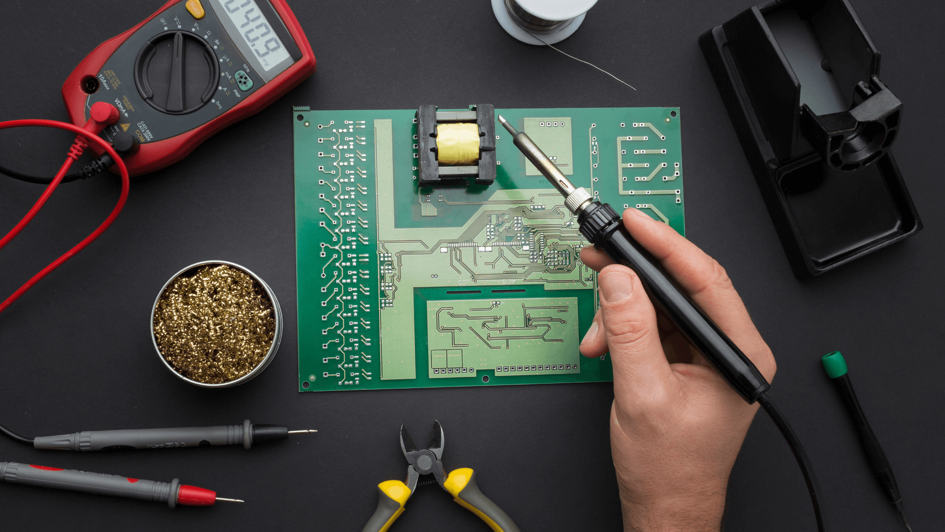 Amenajarea propriului laborator de electronica: Sfaturi si produse recomandate
