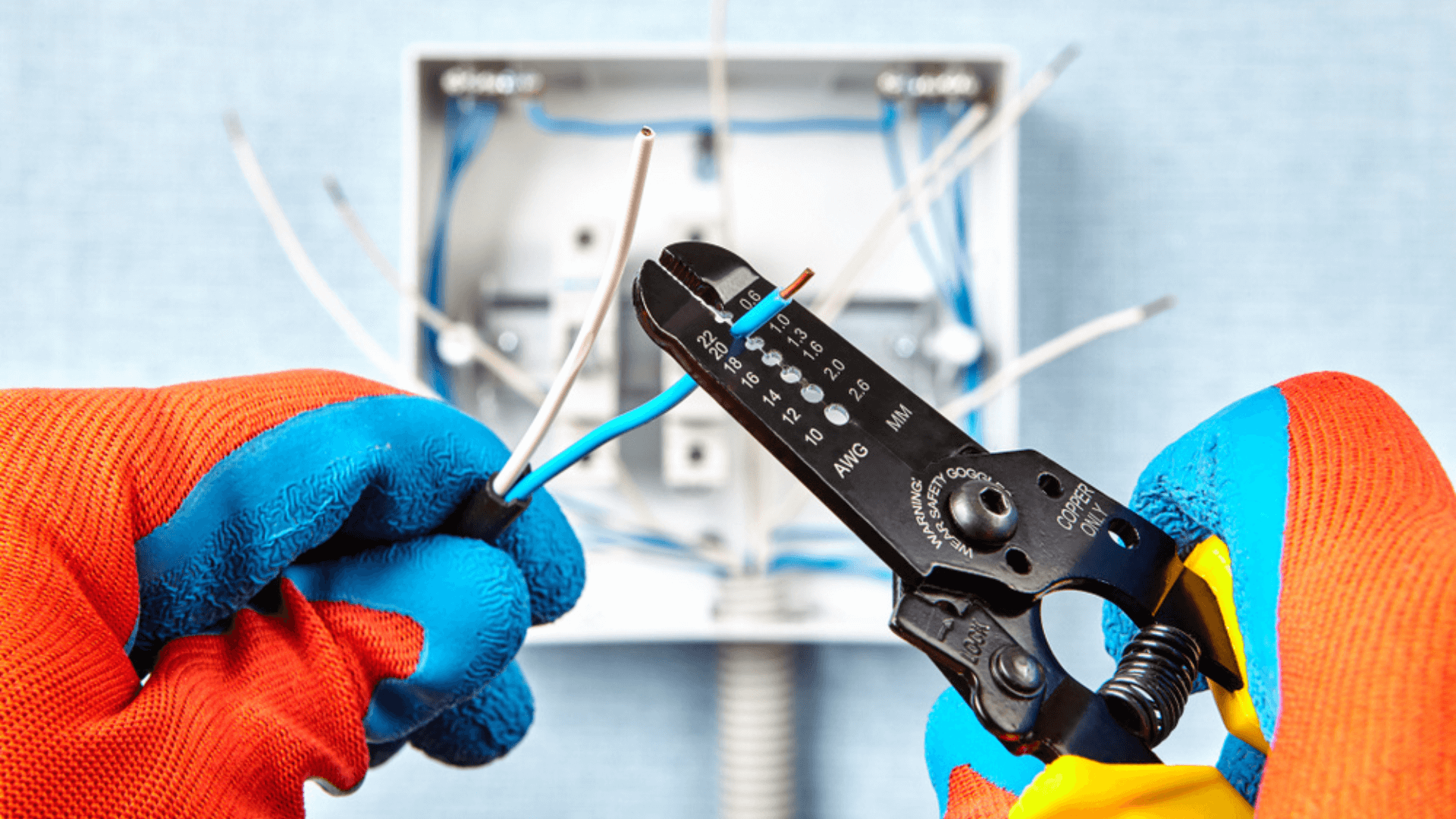 Dezizolarea cablurilor: Metode eficiente si echipamente esentiale
