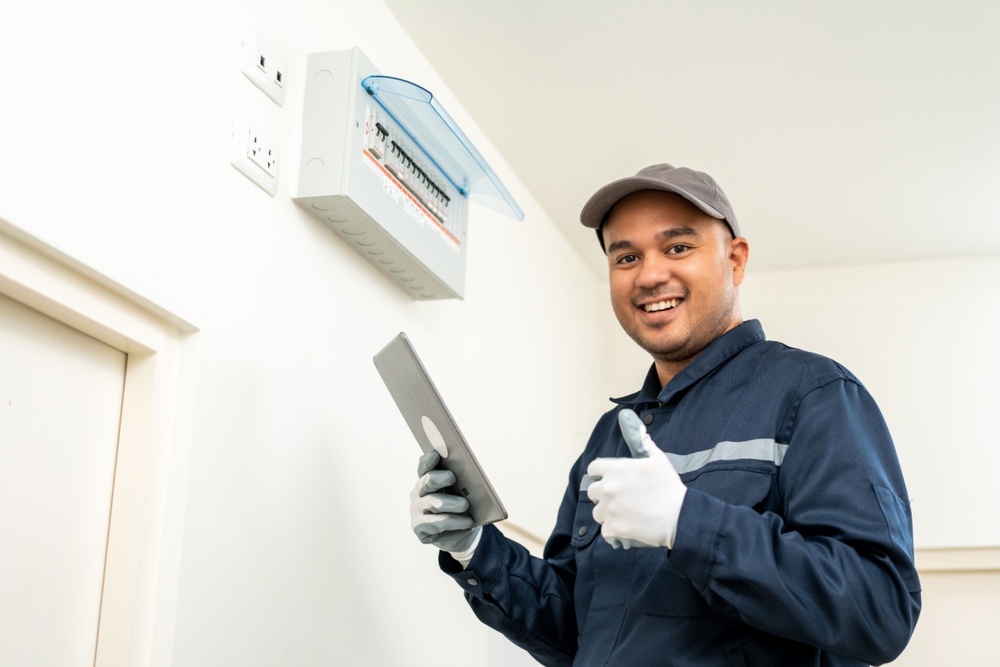 Ce inseamna cu adevarat „protectie electrica” intr-o casa moderna?