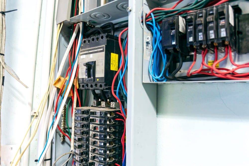 bitmi-tabloul-electric-cu-nul-si-impamantare