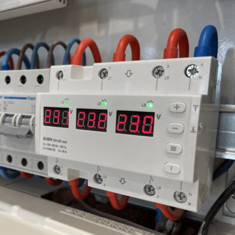 Releu de protectie tensiune trifazat ZUBR D6-40 Red 3x40A 230/380V TrueRMS [2]