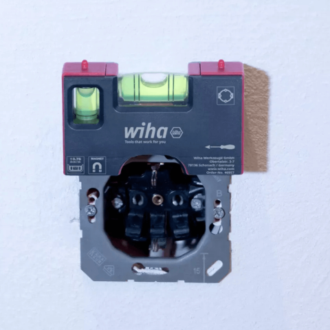 Mini nivela magnetica de buzunar pentru electricieni, 8 cm, Wiha 46957 [5]