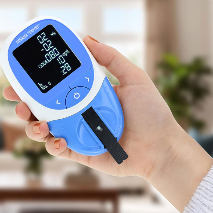 Lipidometru Novama Expert LPMS, analizor profil lipidic TC/HDL/LDL/TG, memorie 1000 teste, 10 benzi testare cu calibrare, lancete sterile, dispozitiv de intepare, capilare, etui [5]