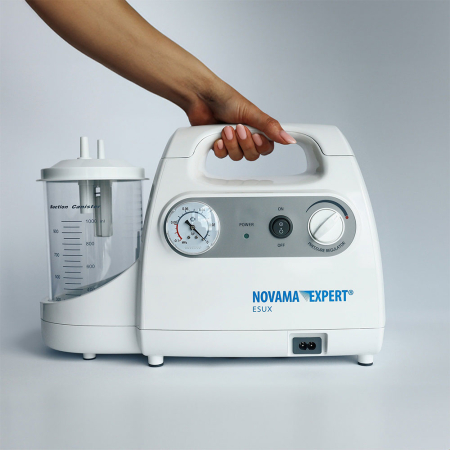 Aspirator electric Novama Expert ESUX 7E-C, cu pompa fara ulei, destinat aspirarii eficiente a lichidelor biologice, vacuum maxim 75 kPa, recipient 1000 ml, functionare silentioasa, 2 catetere, filtre [4]