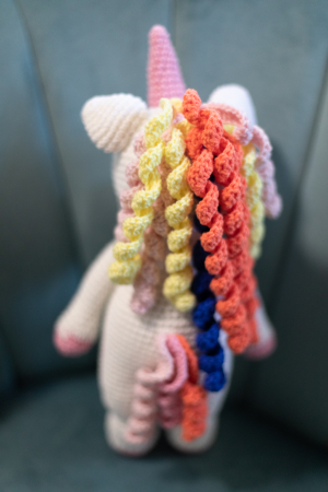 Jucarie unicorn multicolor crosetata hand-made din materiale moi, de calitate, Yulia's Crochets [1]
