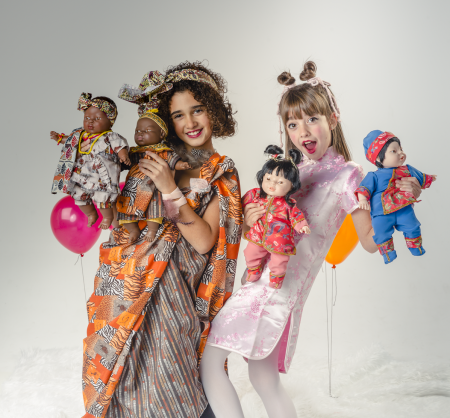 Papusa baietel Aki, colectia Educativa Friends of the World, Berjuan luxury dolls [1]