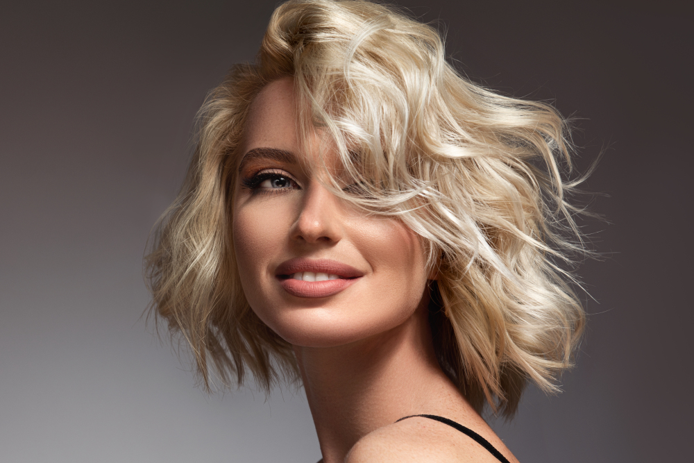 Părul blond: Cum afli ce nuanțe de blond ți se potrivesc