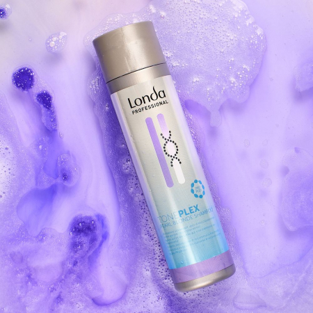 Sampon nuantator cu pigmenti violet pentru par blond, Londa Professional TonePlex Pearl Blonde, 250 ml [2]
