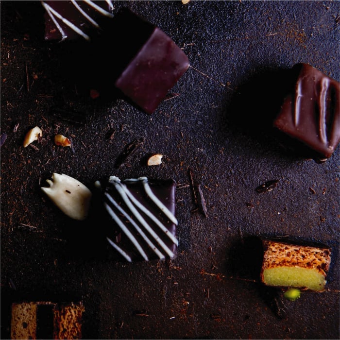 Piccola Lebkuchen - Asortiment praline de ciocolata cu turta dulce cutie alba 225G [4]