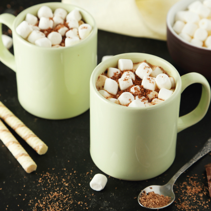 Set 3 oua de ciocolata cu lapte si bezele 150G [4]