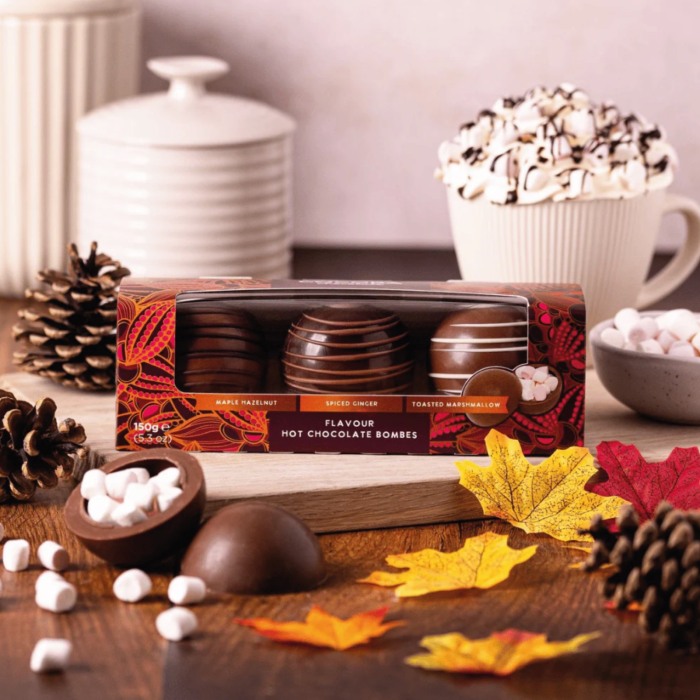 Set 3 sfere de ciocolată cu bezele și aromă de iarnă 150G [2]