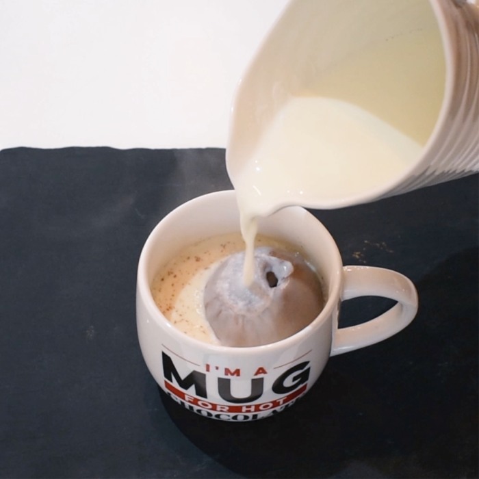 Fiesta de ciocolata - Set cadou 9 sfere de ciocolata cu bezele 450G [6]