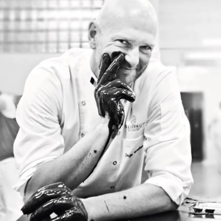 Flamingo - Tableta ciocolata ruby cu smochine si fistic 100G [4]