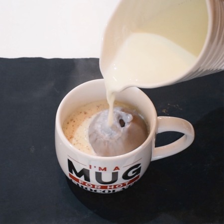 Set 3 sfere de ciocolată cu lapte și bezele 150G - Ediție Crăciun [2]