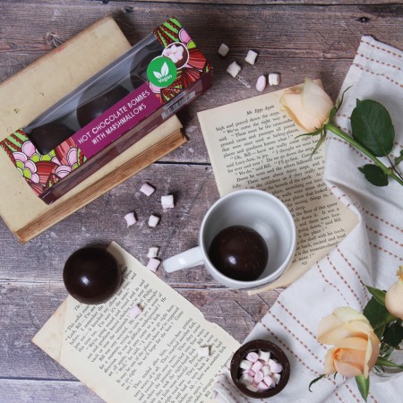 Set 3 sfere de ciocolată neagră cu bezele 150G [3]