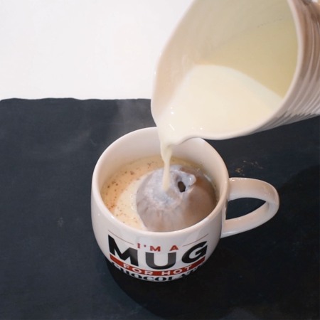 Set 3 sfere de ciocolată cu bezele și aromă de iarnă 150G [4]