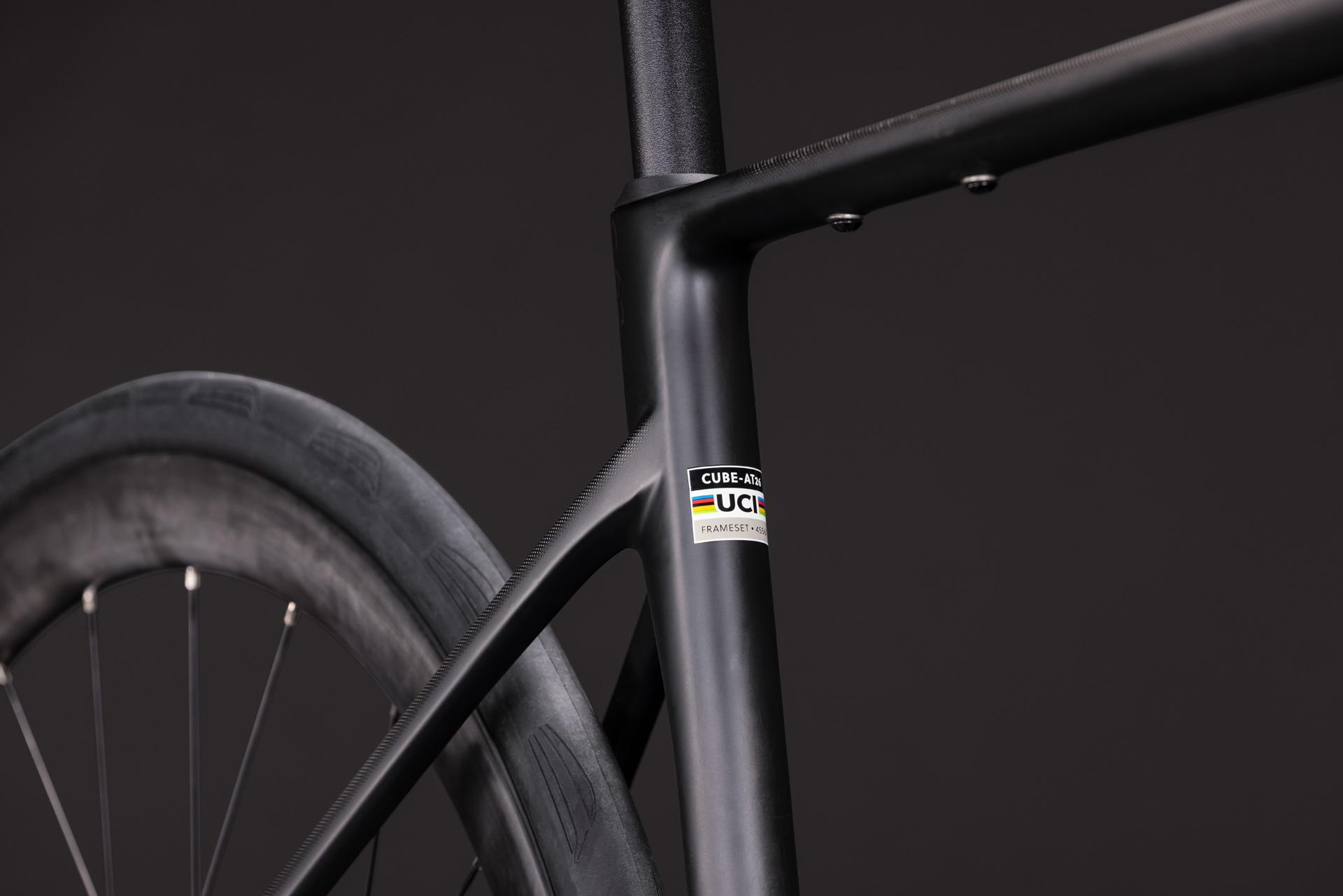 BICICLETA CUBE ATTAIN C:62 RACE CARBON COALCHROME 2027 62 cm [4]