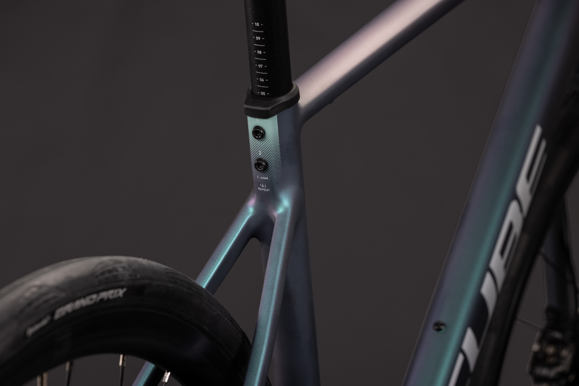 BICICLETA CUBE ATTAIN RACE SMARAGDGREY WHITE 2027 47 cm [3]