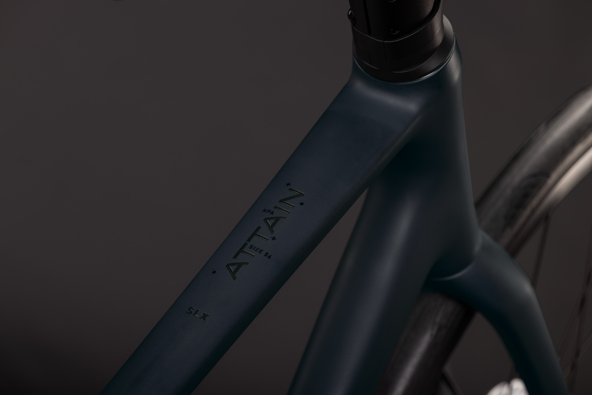 BICICLETA CUBE ATTAIN SLX BLACK CHROME 2027 56 cm [4]