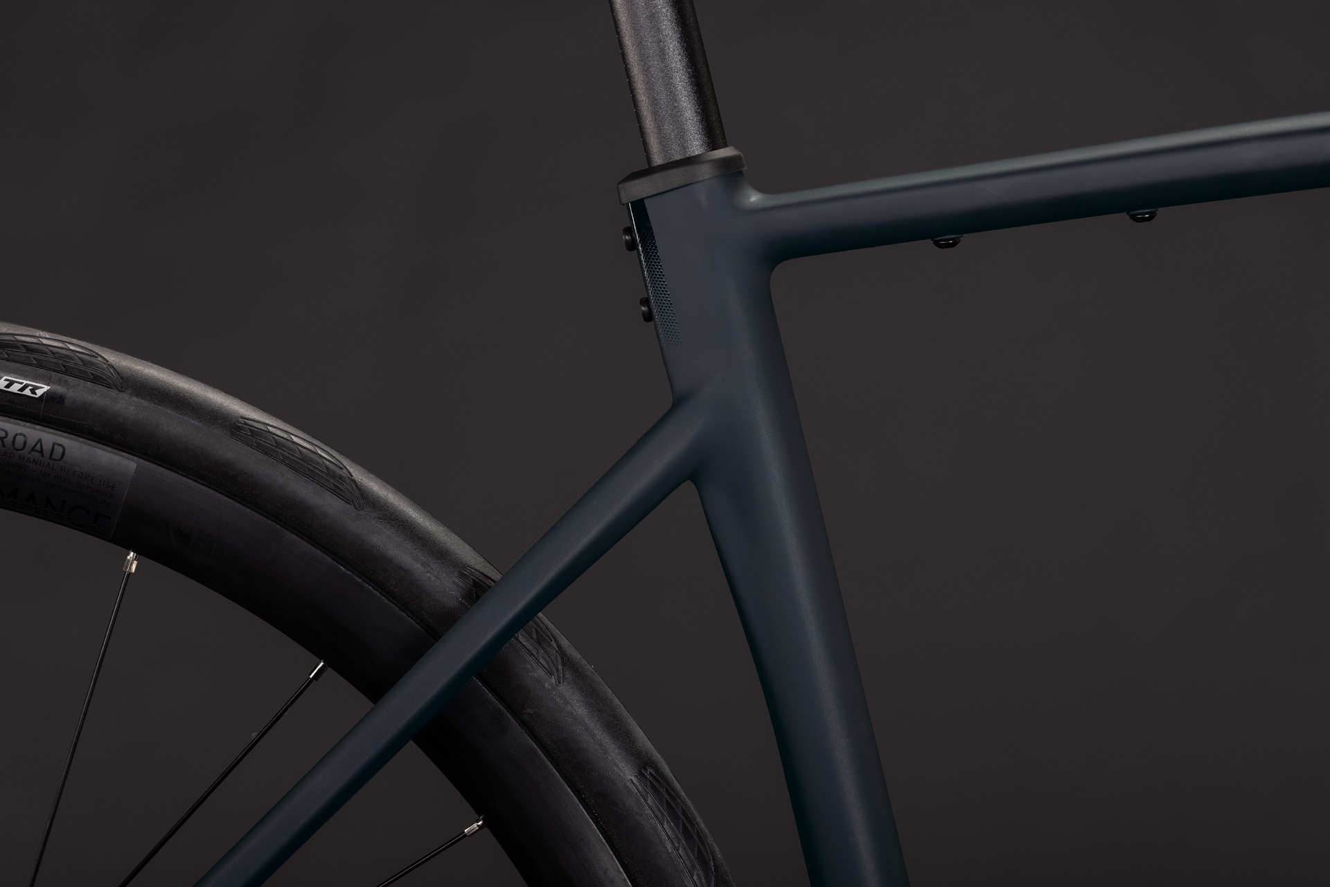 BICICLETA CUBE ATTAIN SLX BLACK CHROME 2027 58 cm [1]