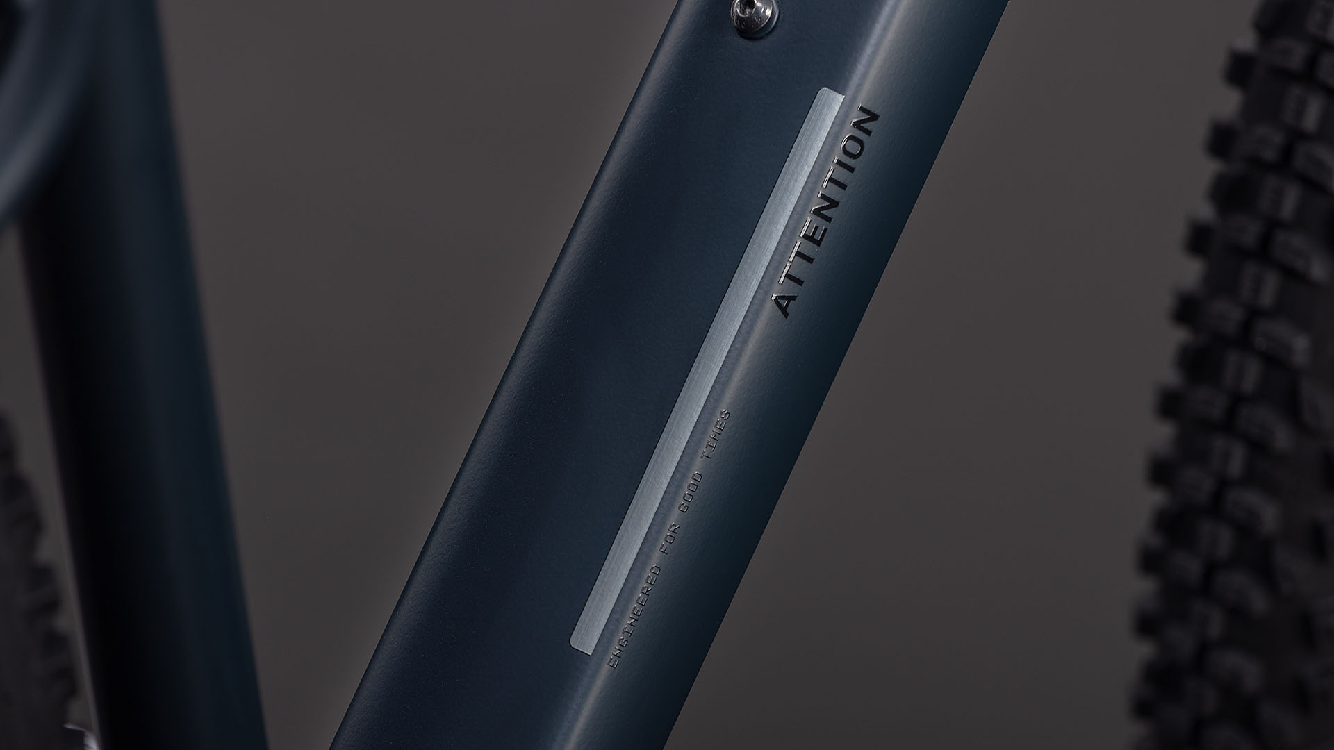 BICICLETA CUBE ATTENTION PRO NIGHT BLACK 2026 cadru S (15") - roti 27.5 [2]