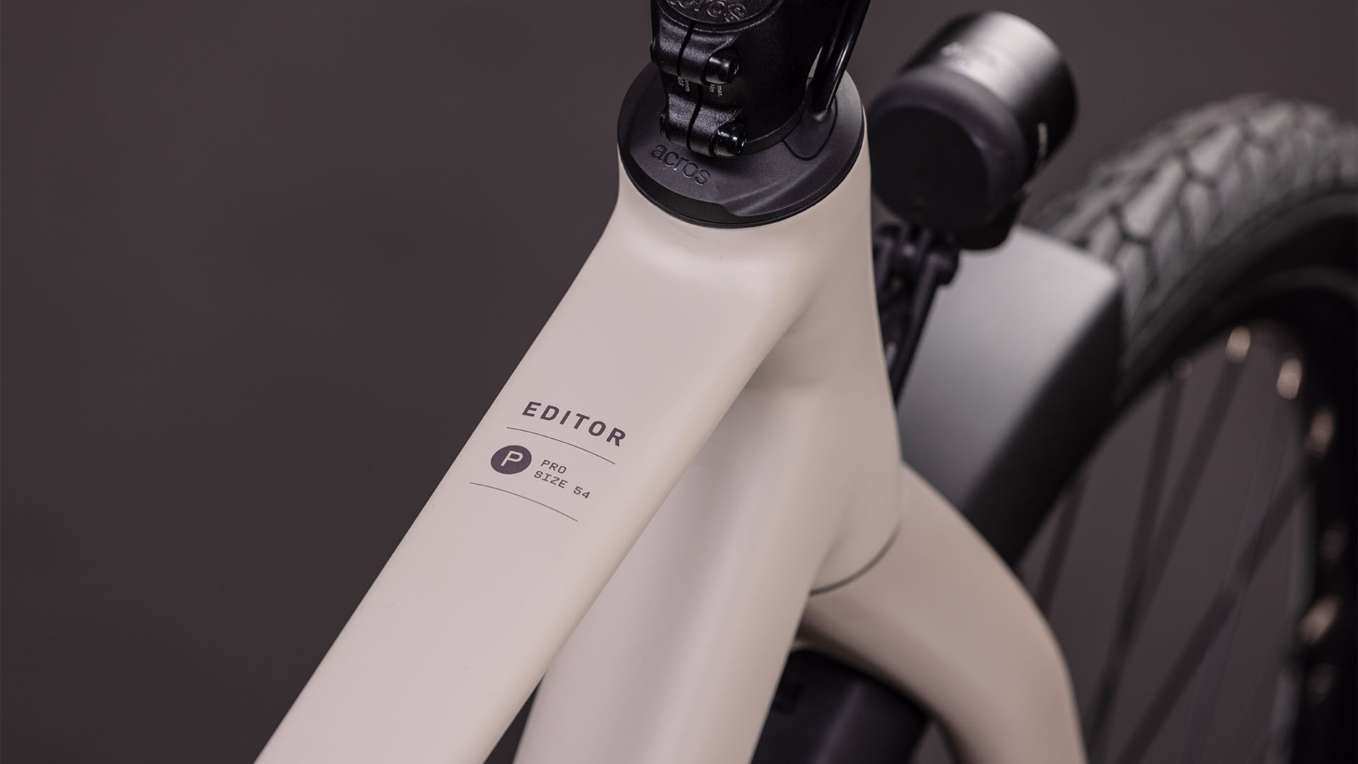 BICICLETA CUBE EDITOR PRO FE OATGREY GREY 2026 50 cm [1]