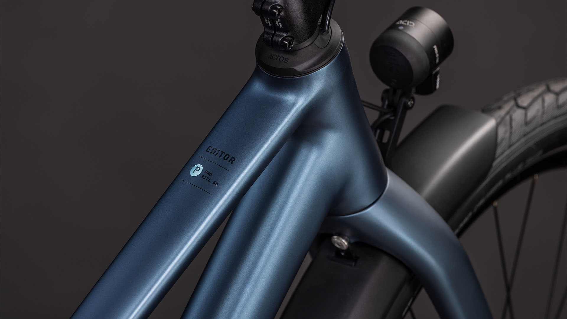 BICICLETA CUBE EDITOR PRO FE TRAPEZE MINERALBLUE CHROME 2026 50 cm [1]