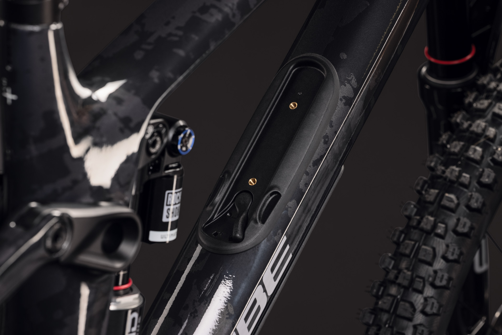 BICICLETA CUBE FRITZZ C:62 SUPER TM GRAPHITEGLITCH GREY 2027 M [2]