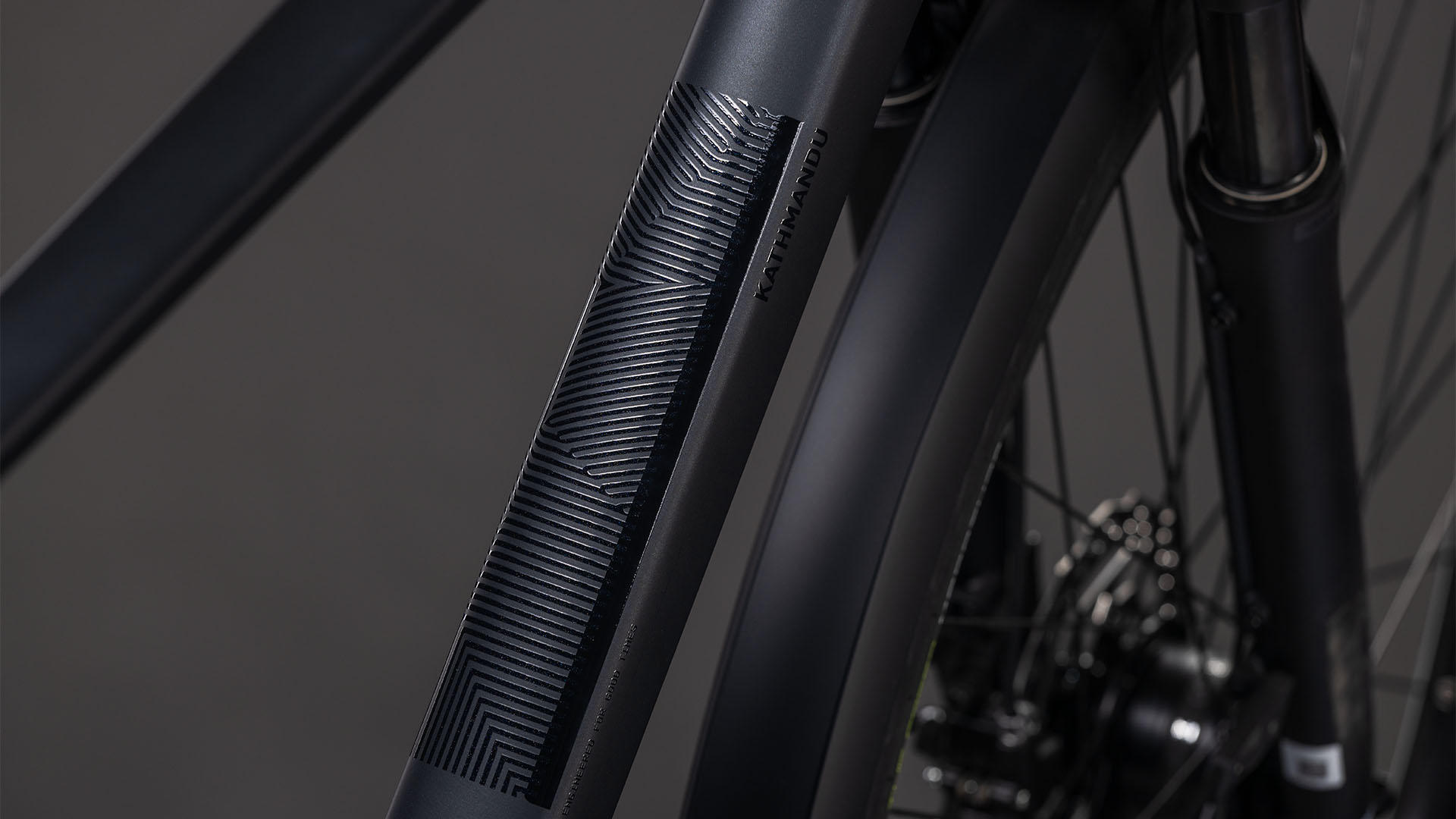 BICICLETA CUBE KATHMANDU PRO COAL BLACK 2026 50 cm [2]