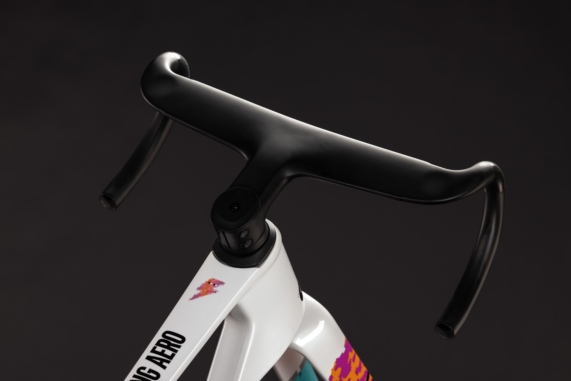 BICICLETA CUBE LITENING AERO C:68X FRAMESET GRAPHIC WHITE 2027 54 cm [1]