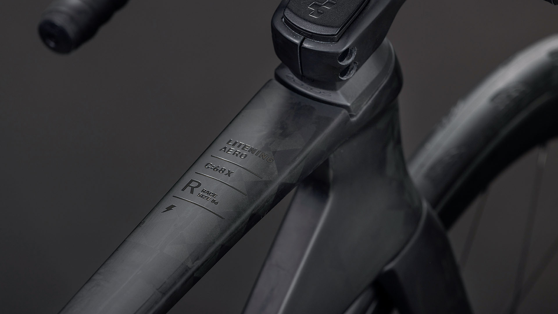 BICICLETA CUBE LITENING AERO C:68X RACE BLACKLINE 2026 60 cm [1]