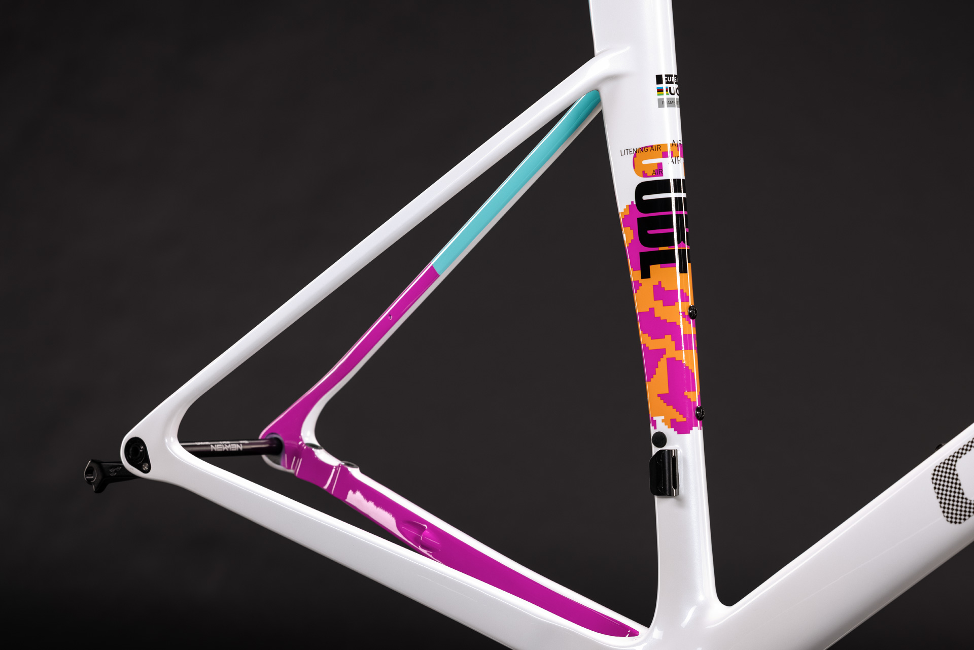 BICICLETA CUBE LITENING AIR C:68X FRAMESET GRAPHIC WHITE 2027 60 cm [4]