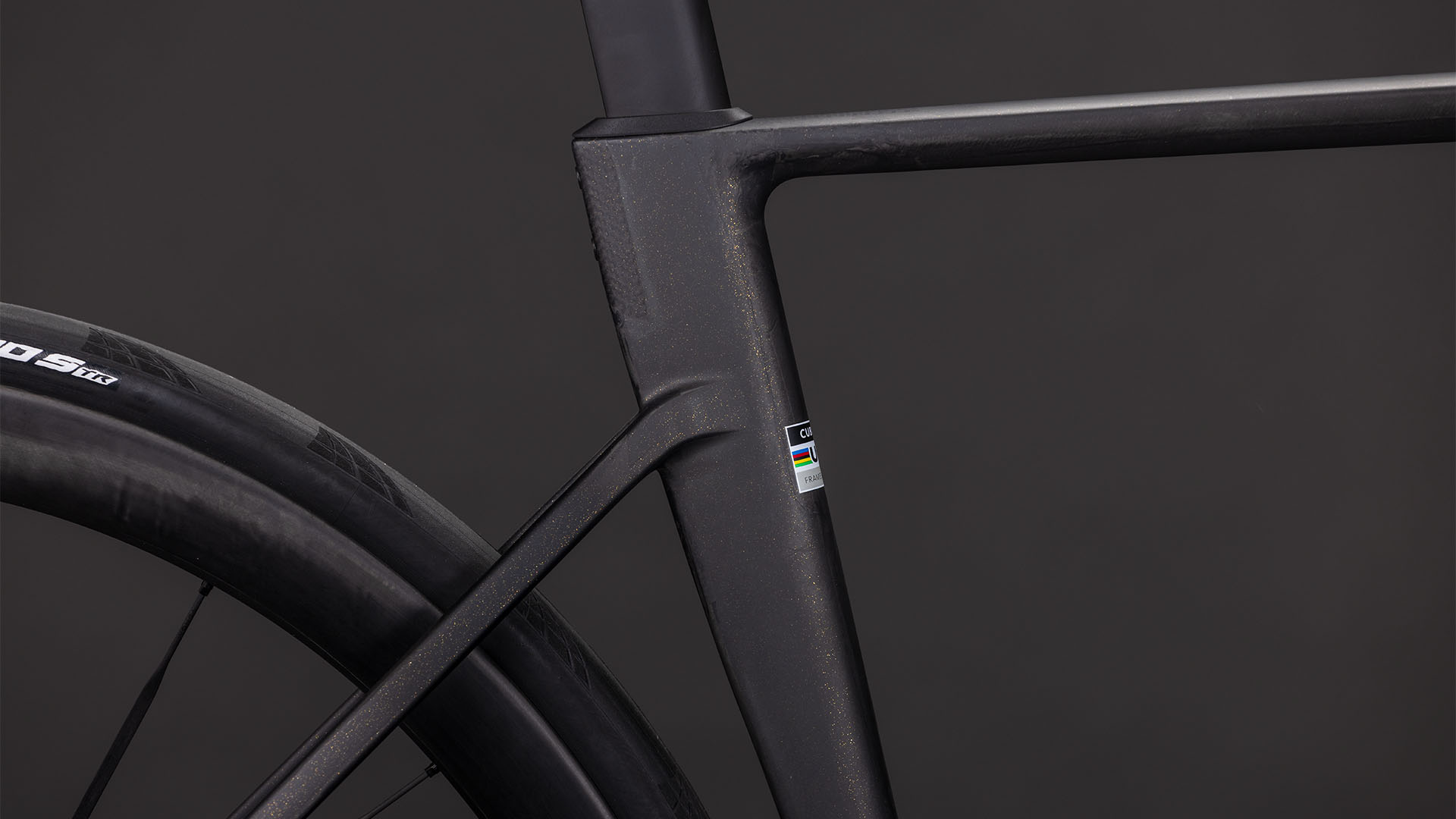 BICICLETA CUBE LITENING AIR C:68X SLT GOLDDUST PRISM 2026 56 cm [4]