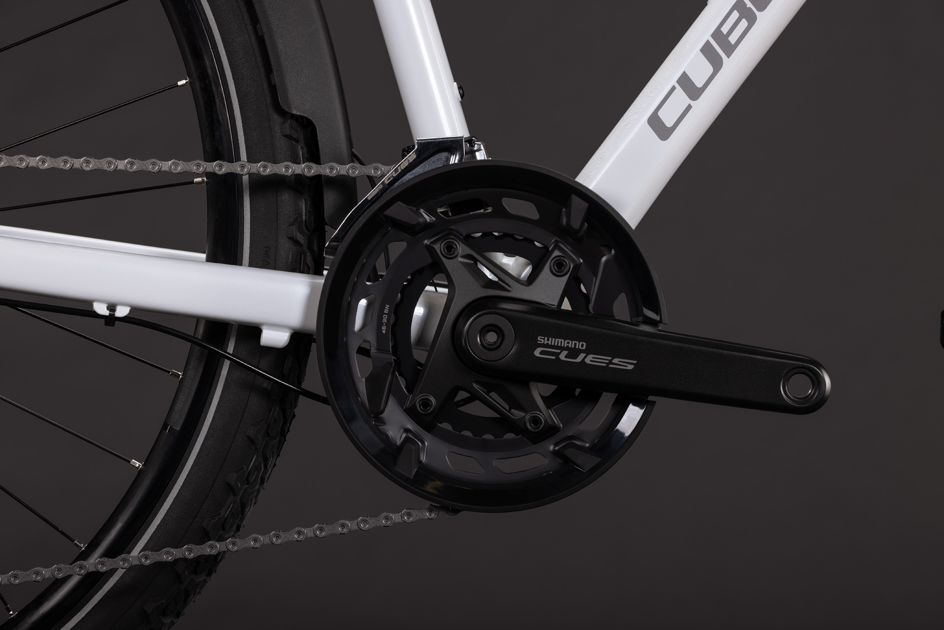 BICICLETA CUBE NATURE PRO FE METALLICWHITE REFLEX 2027 62 cm [4]