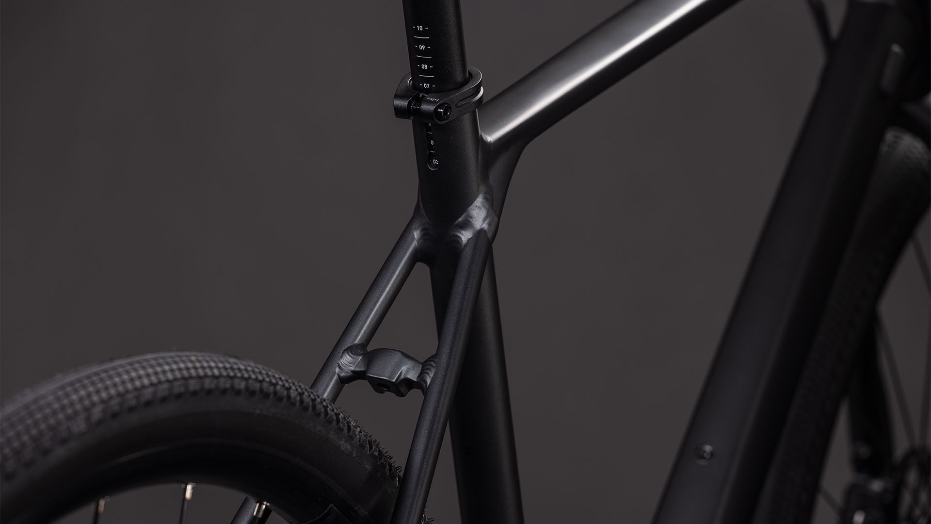 BICICLETA CUBE NULANE PRO GREY CHROME 2026 59 cm [2]