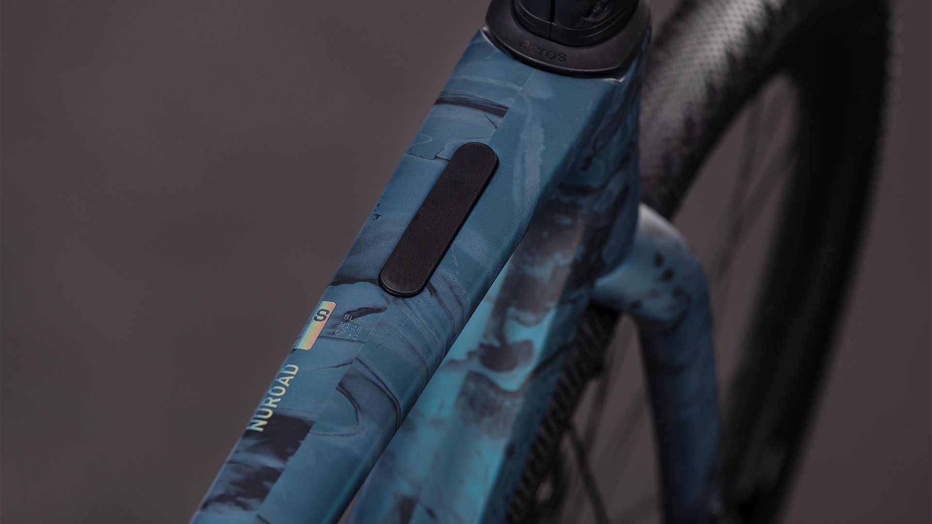 BICICLETA CUBE NUROAD C:62 SLT ROYALGREEN FUME 2026 XL [1]