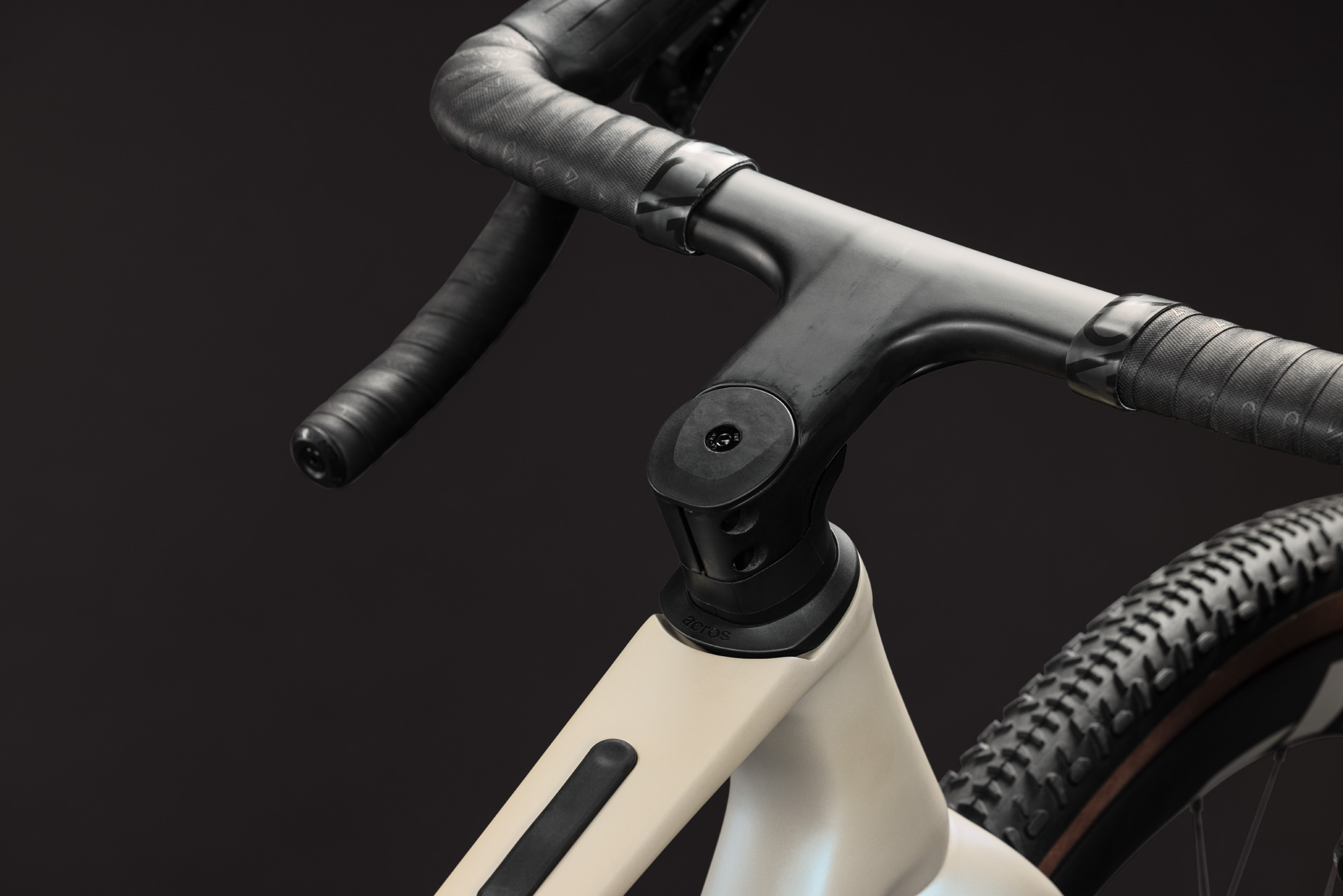 BICICLETA CUBE NUROAD C:62 SLX GLINTSAND BLACK 2027 M [2]