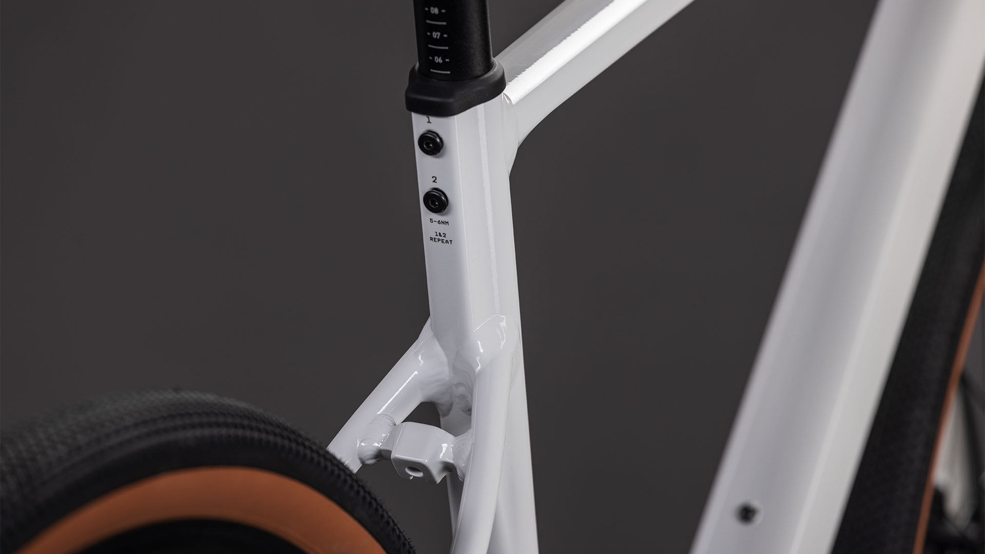 BICICLETA CUBE NUROAD EX COTTON GREY 2026 cadru XL (61cm) - roti 28 [2]