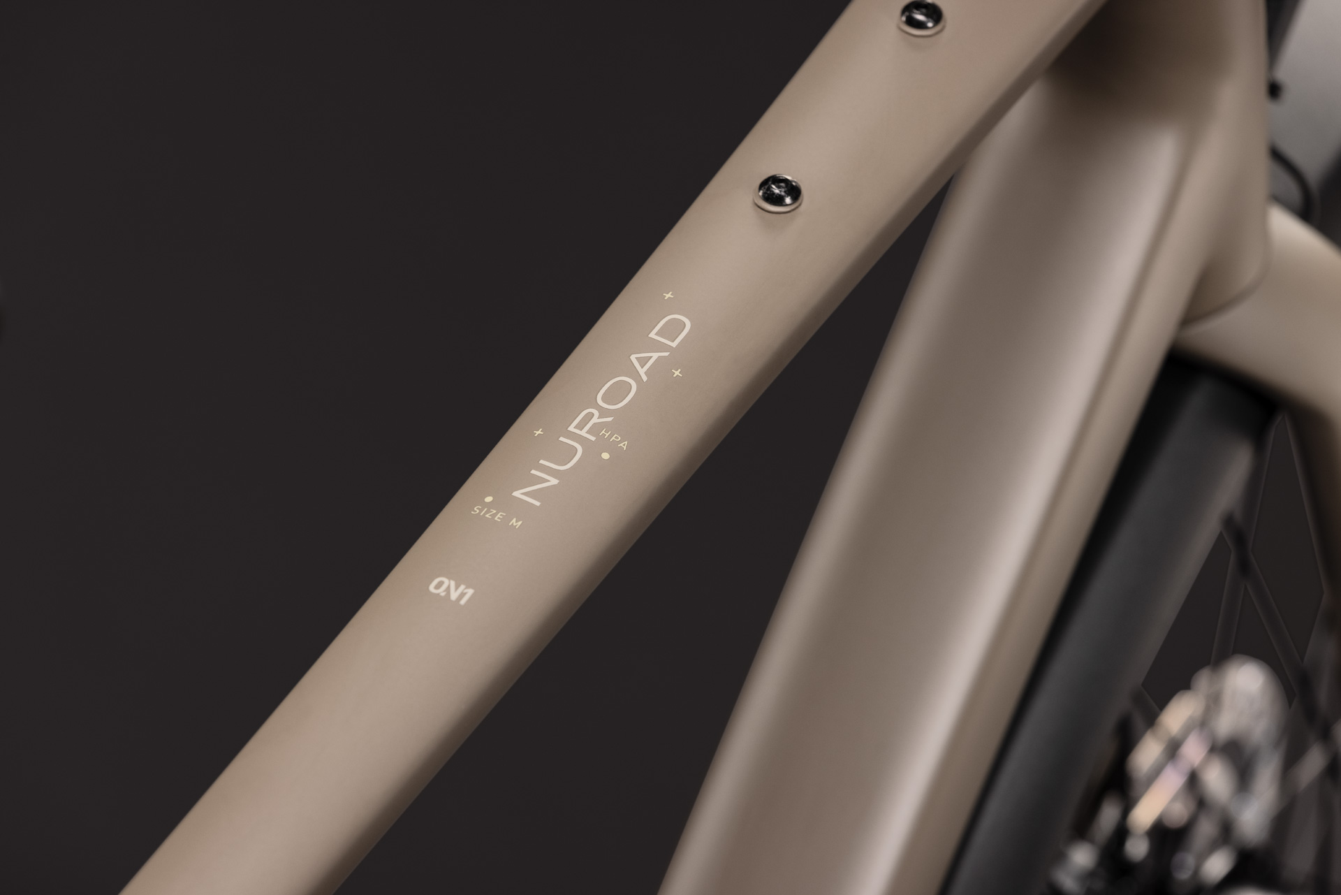 BICICLETA CUBE NUROAD ONE FE WOOD GREY 2027 XS [2]