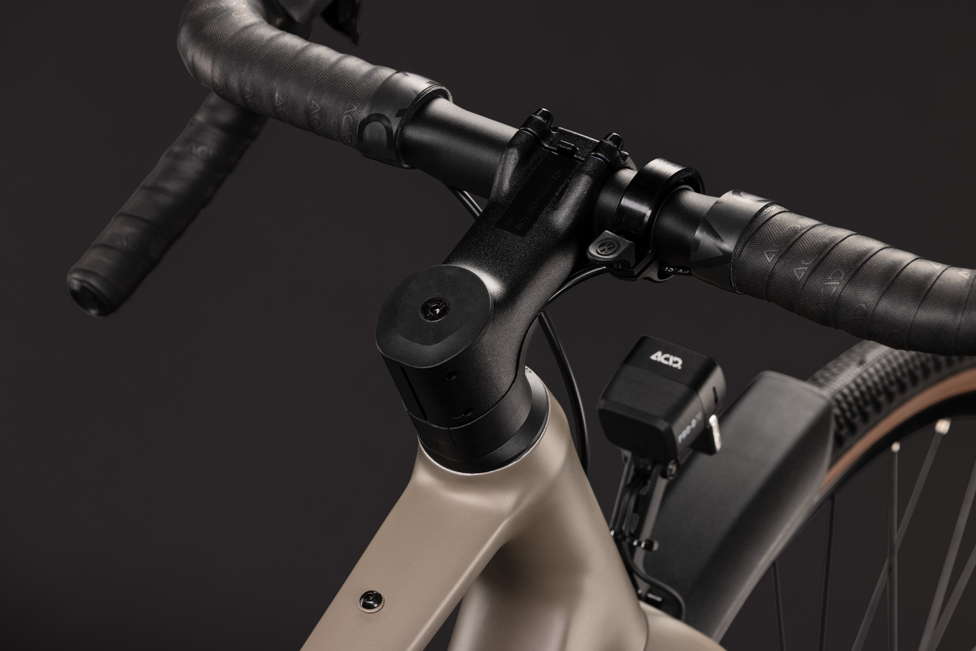 BICICLETA CUBE NUROAD ONE FE WOOD GREY 2027 XS [1]