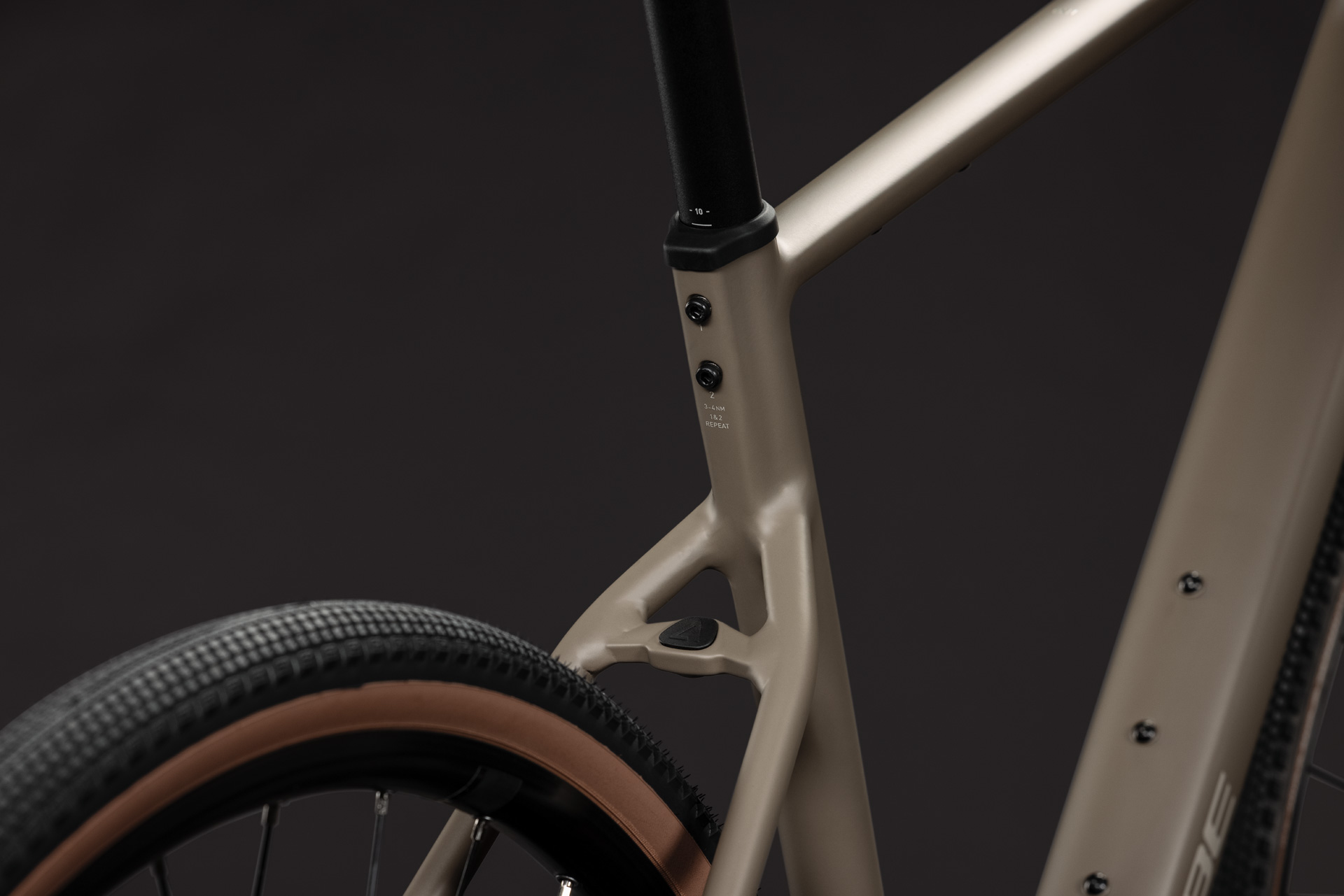 BICICLETA CUBE NUROAD ONE WOOD GREY 2027 cadru L - roti 28 [3]