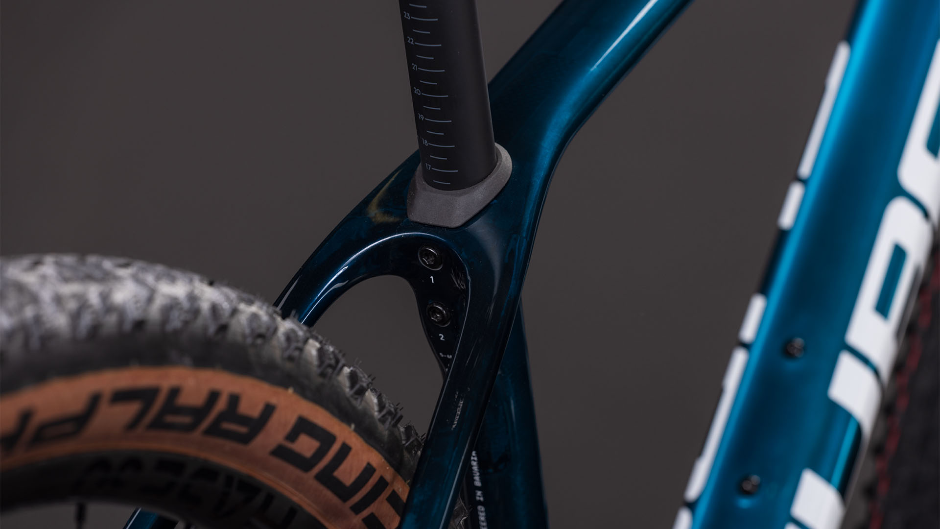 BICICLETA CUBE PHENIX C:68X RACE CHROMEBLUE LIQUIDBLUE 2026 M [3]