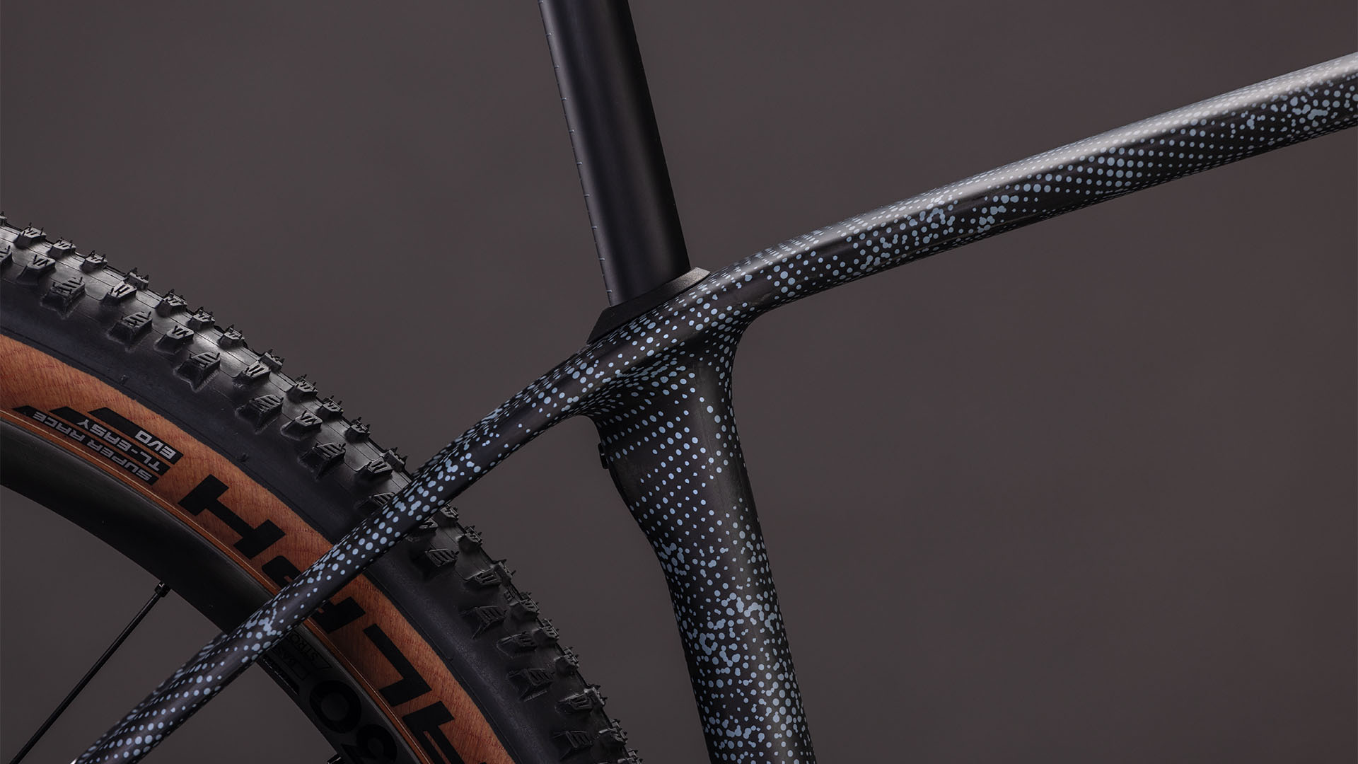 BICICLETA CUBE PHENIX C:68X SLT MATRIXBLACK WHITE 2026 L [4]