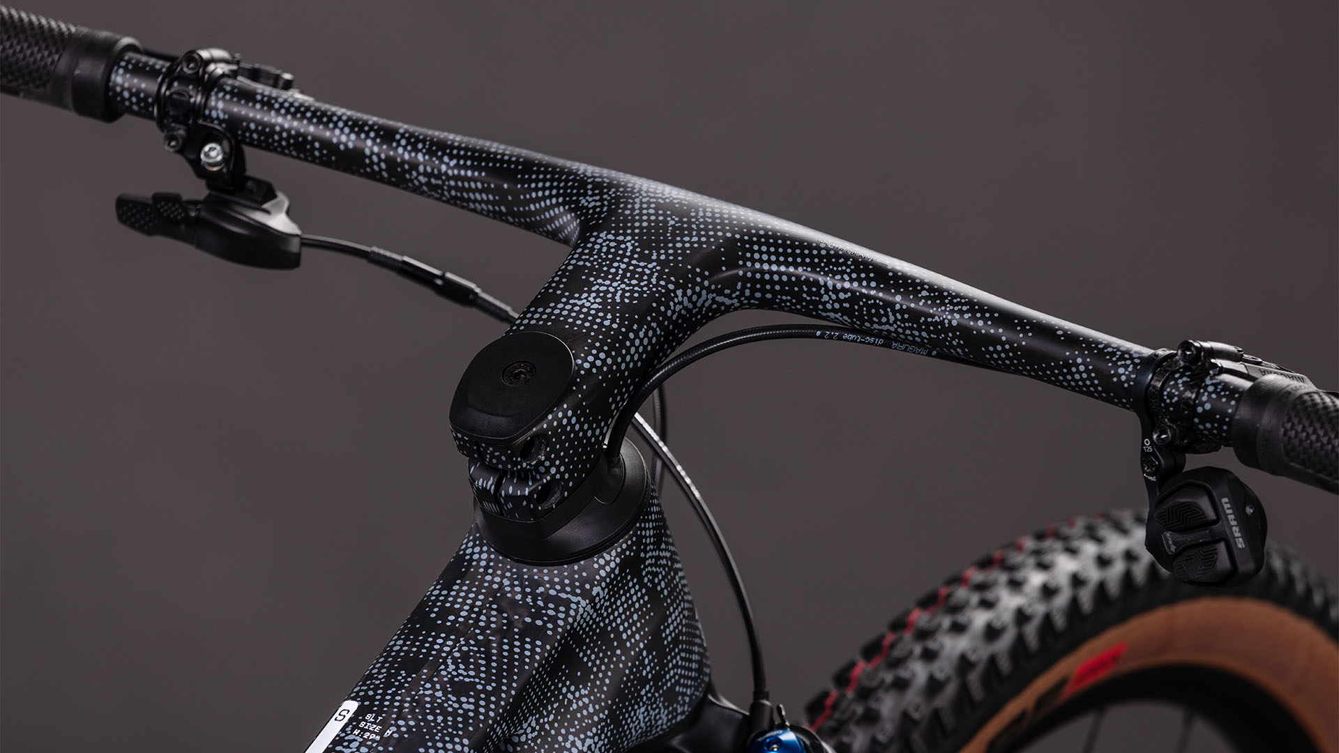 BICICLETA CUBE PHENIX C:68X SLT MATRIXBLACK WHITE 2026 L [2]