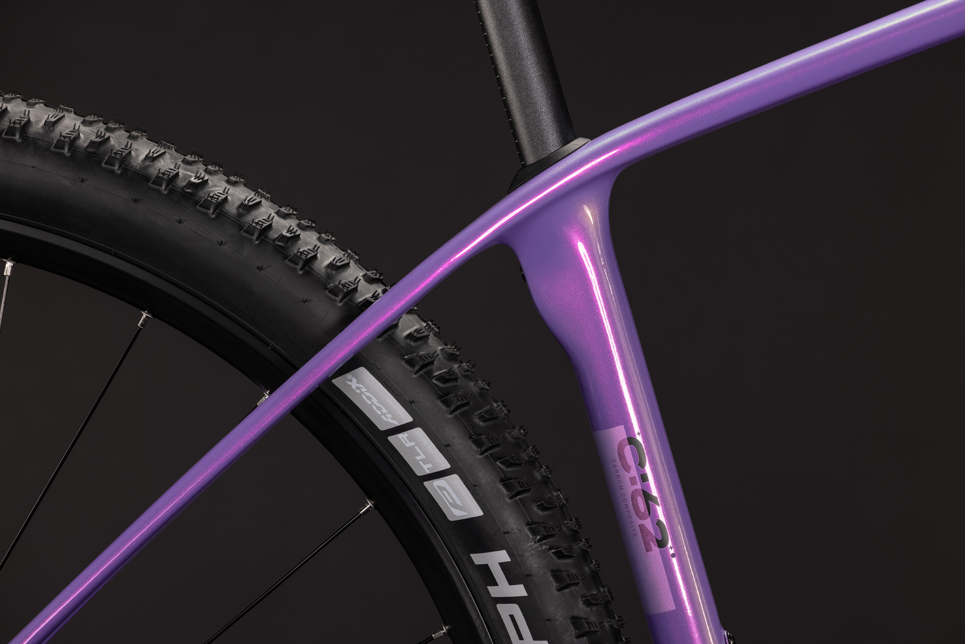 BICICLETA CUBE REACTION C:62 PRO COSMICPURPLE BLACK 2027 M [4]