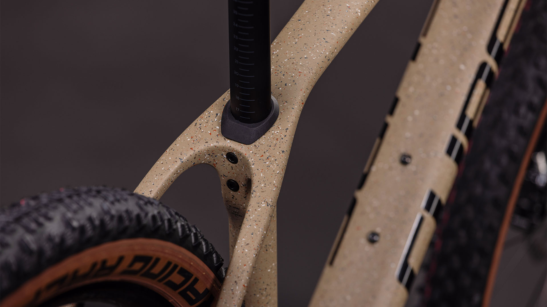 BICICLETA CUBE REACTION C:62 SLX MINERALGRIT BLACK 2026 XL [2]