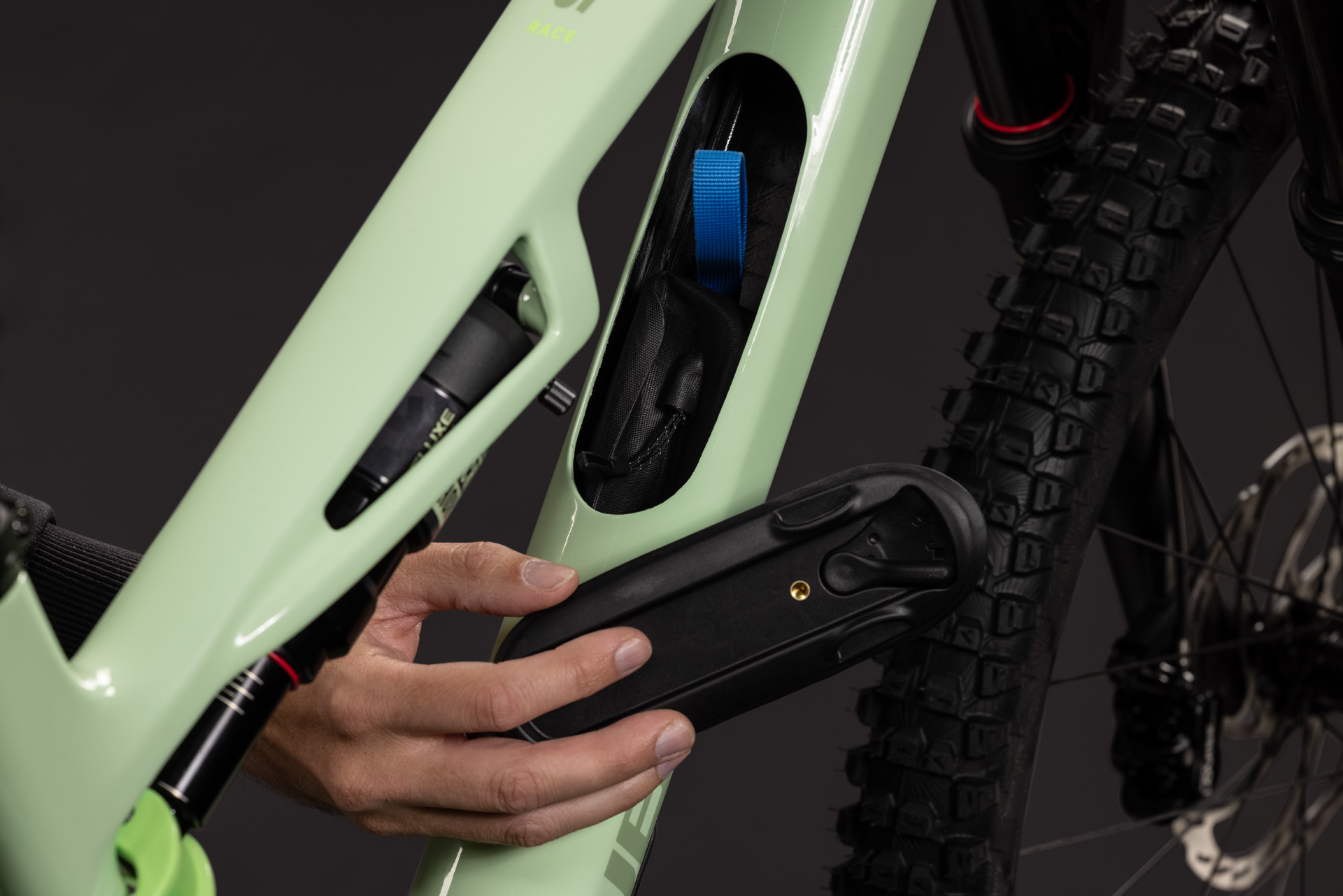 BICICLETA CUBE STEREO HPC RACE LINDGREEN GREEN 2027 M [3]