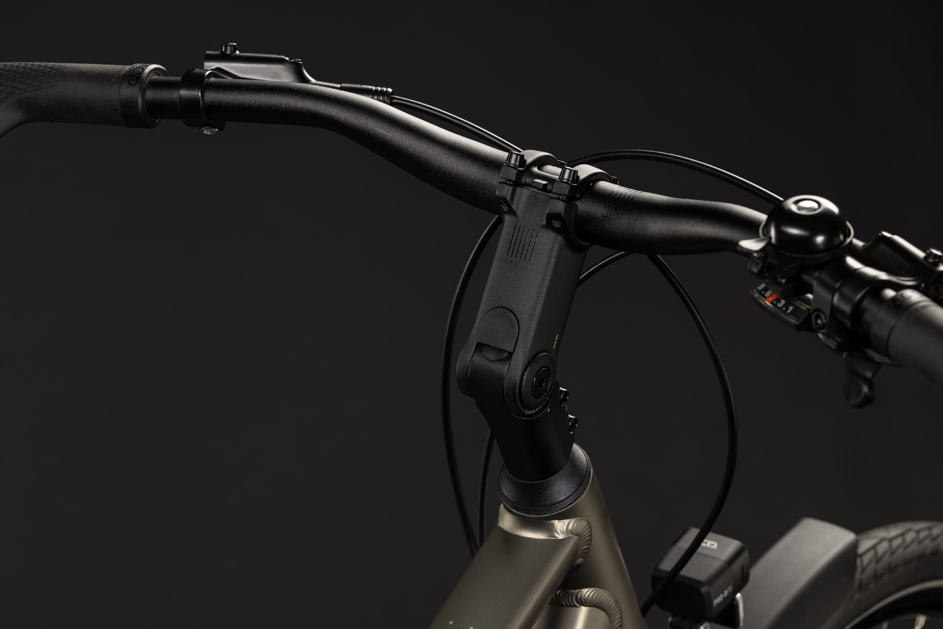 BICICLETA CUBE TOURING ONE FLASHSTONE COALCHROME 2027 50 cm [1]