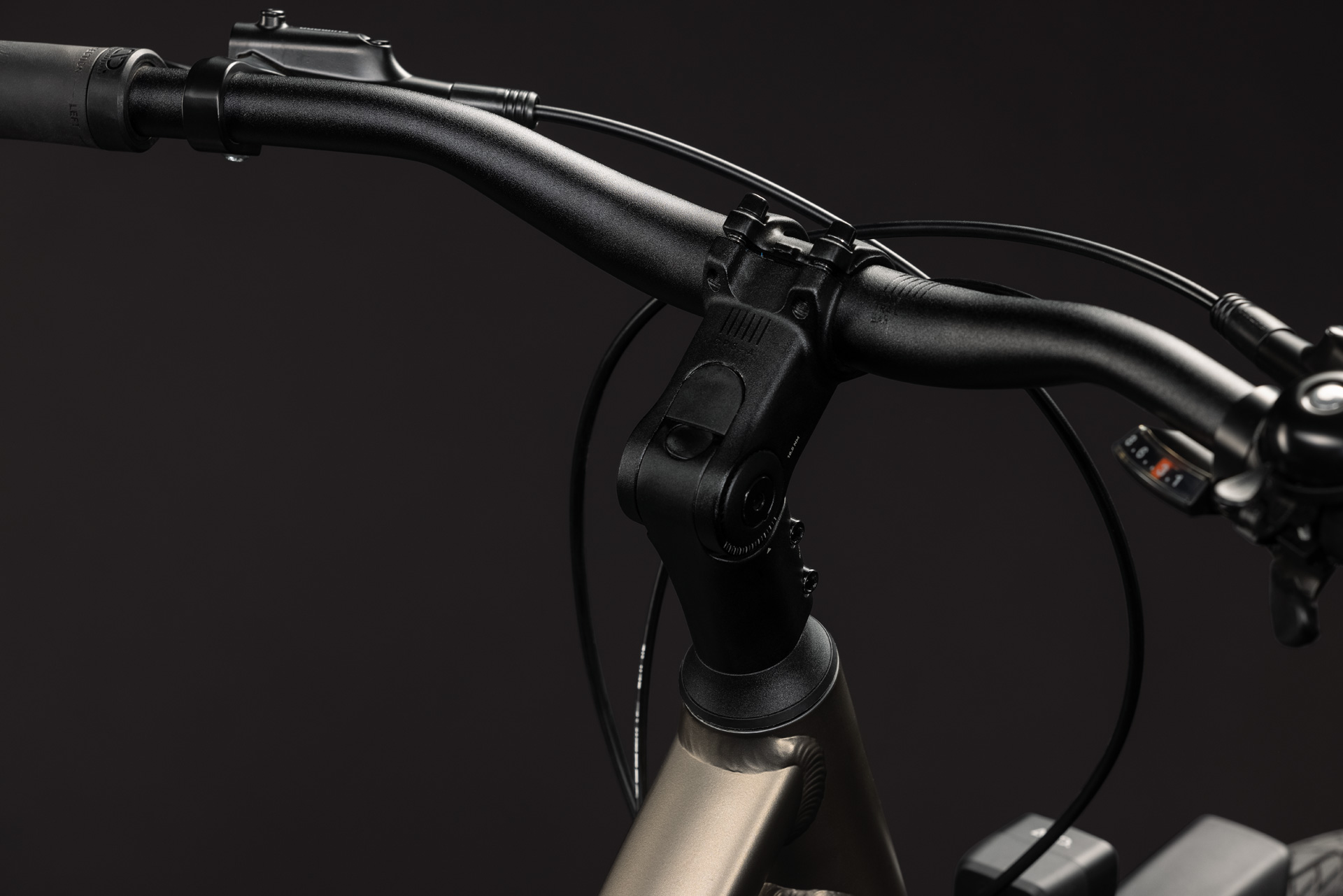 BICICLETA CUBE TOURING ONE TRAPEZE FLASHSTONE TRAPEZE COALCHROME 2027 46 cm [2]