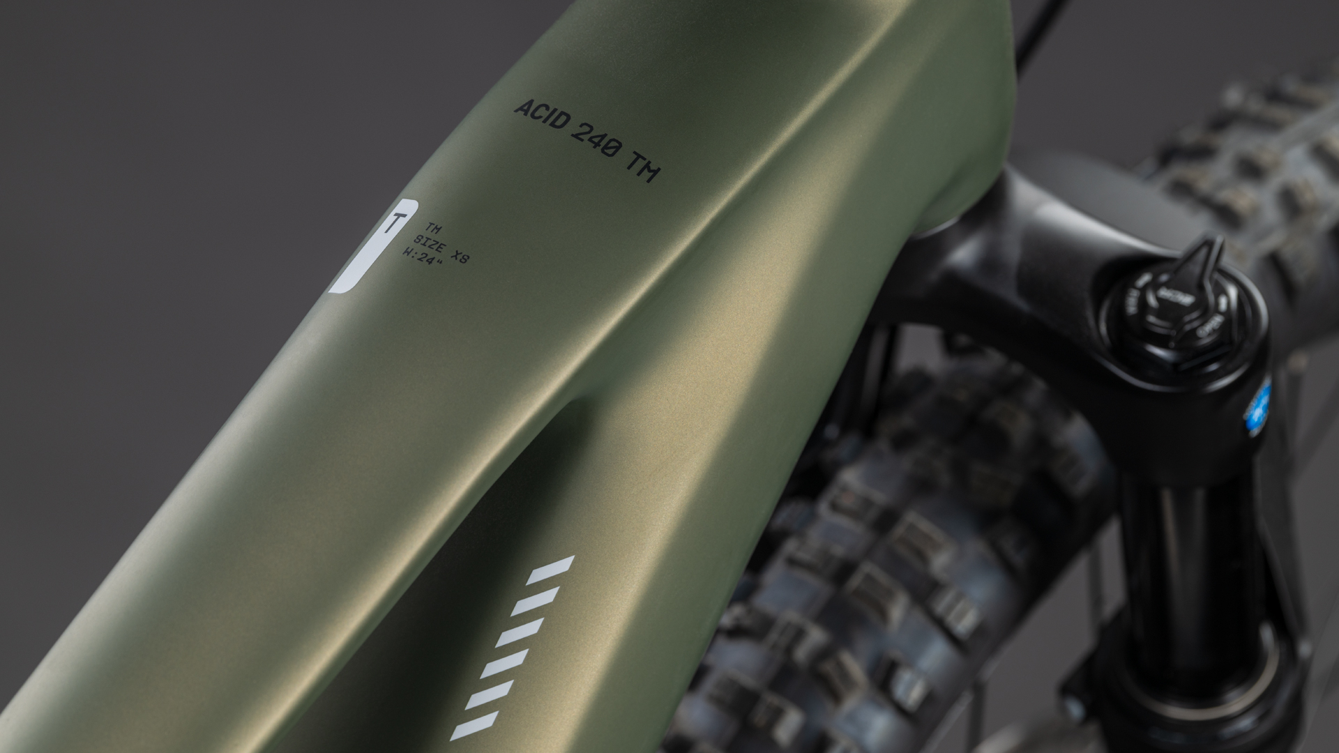 BICICLETA ELECTRICA CUBE ACID 240 HYBRID ROOKIE SLX 400X REEDGREEN MATRIX 2026 24inch [1]